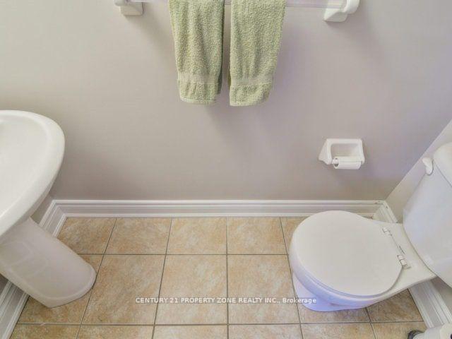 Photo 14 of 137 Decker Hollow Circle, Brampton, Credit Valley — HOMEH