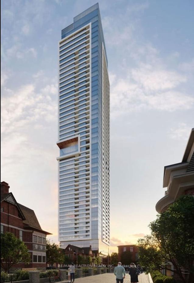 Front of Unit 1407, 635 Sherbourne Street