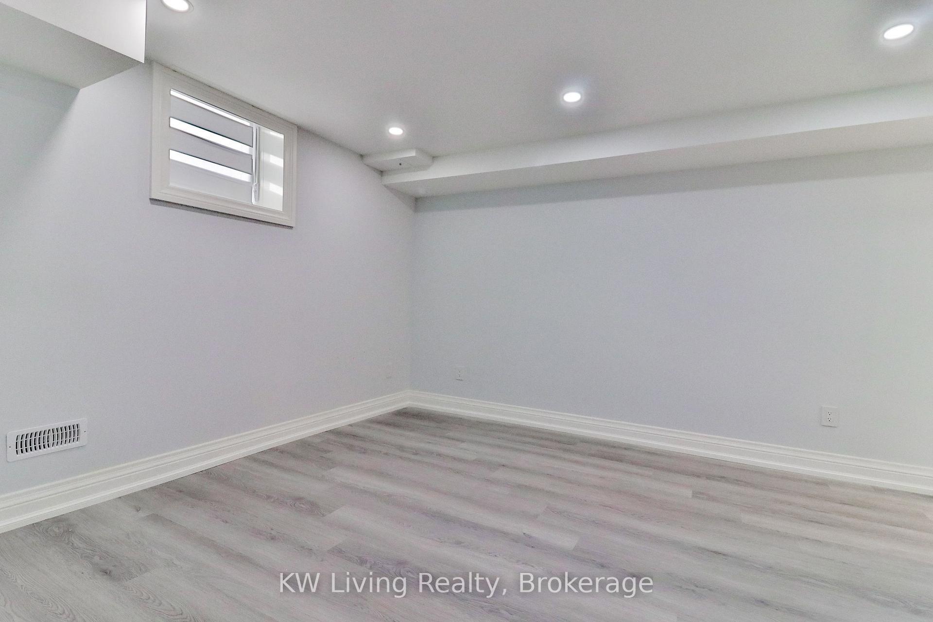 Photo 3 of Unit Bsmt, 70 Bracknell Avenue, Markham, Berczy — HOMEH