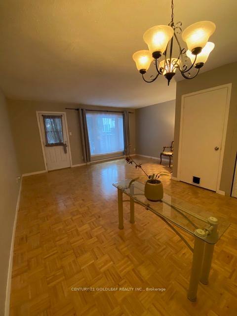 Photo 4 of Unit 11, 1342 Cedarcroft Crescent, Ottawa, Pineview — HOMEH