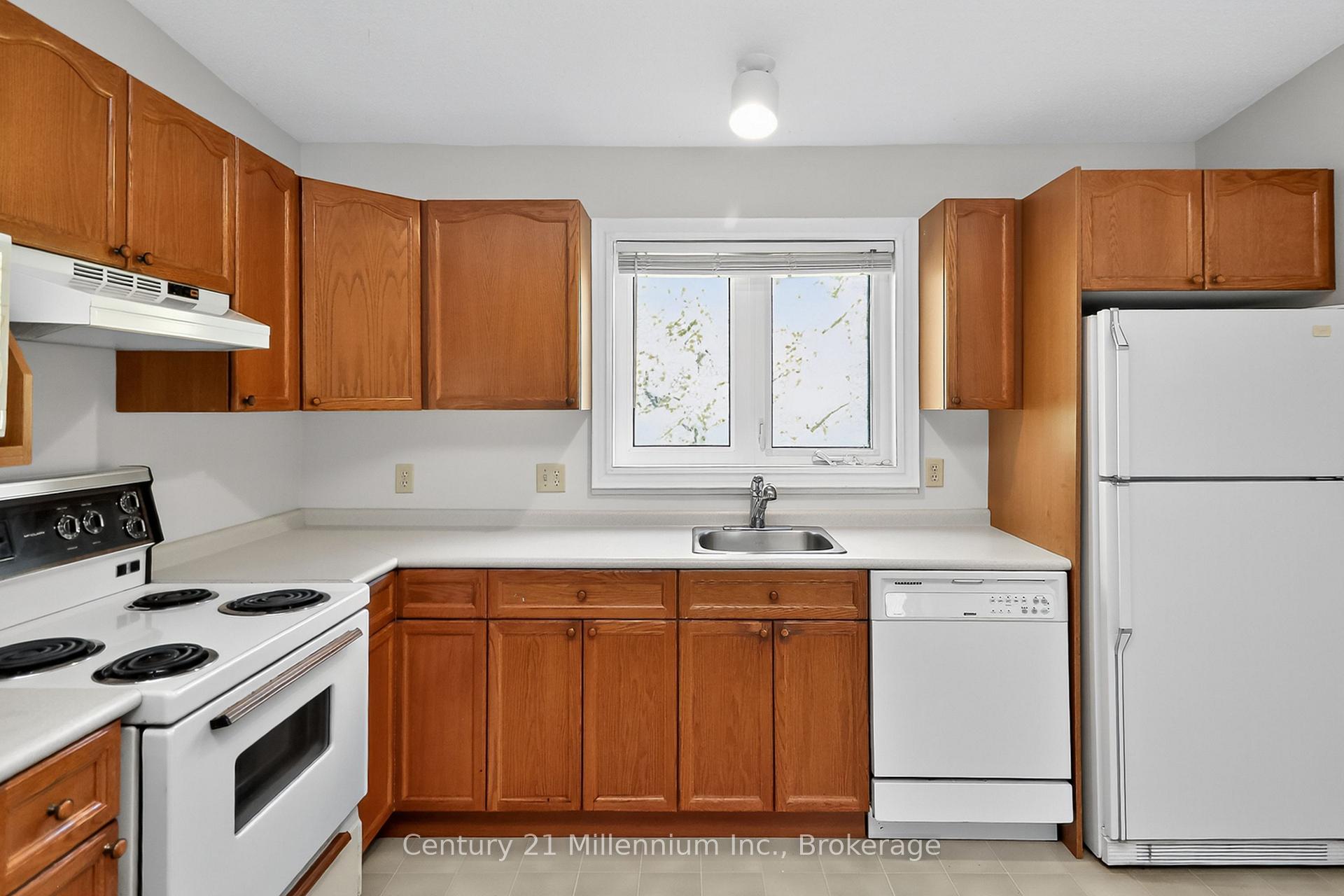 Photo 21 of 524 Oxbow Crescent, Collingwood — HOMEH
