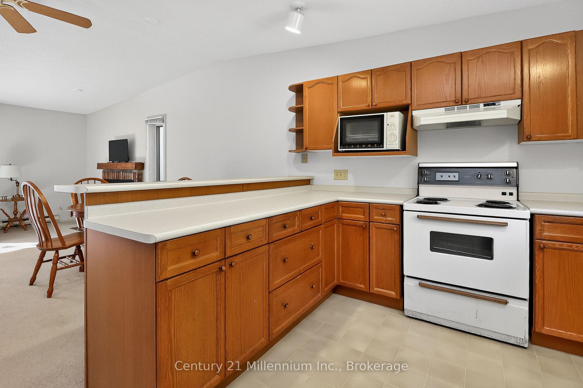 Photo 4 of 524 Oxbow Crescent, Collingwood — HOMEH