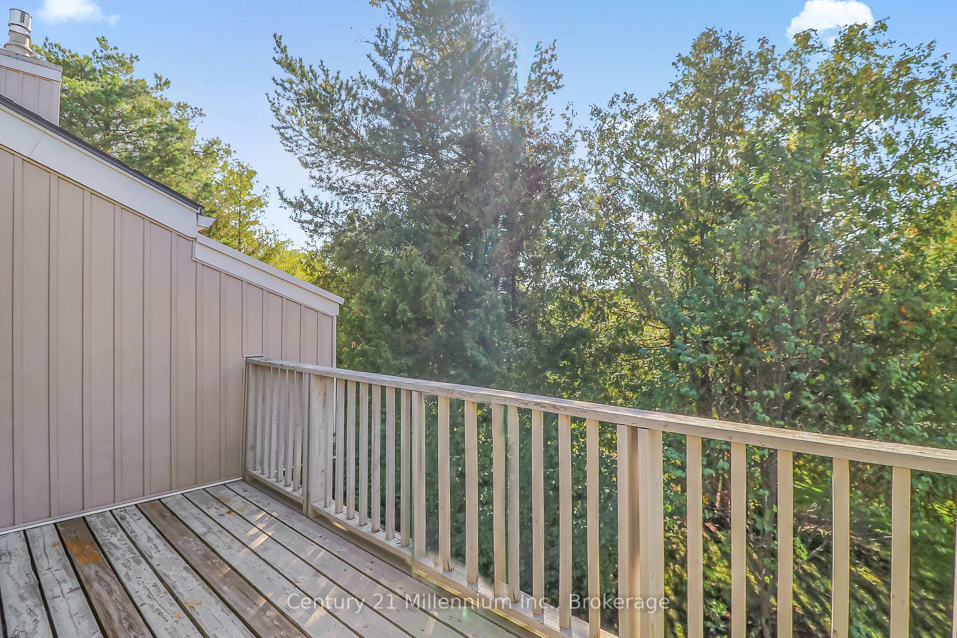 Photo 10 of 524 Oxbow Crescent, Collingwood — HOMEH