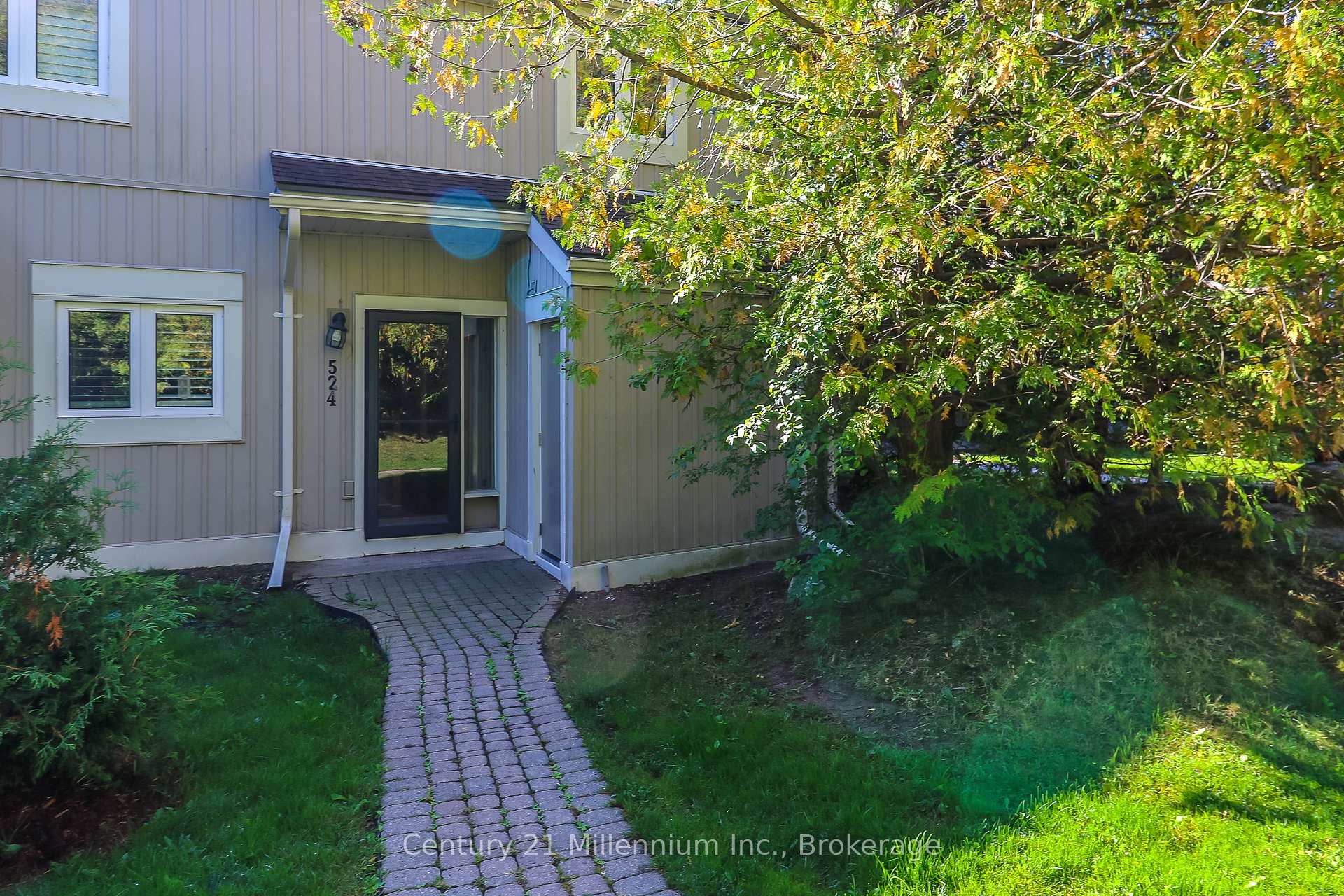 Photo 6 of 524 Oxbow Crescent, Collingwood — HOMEH