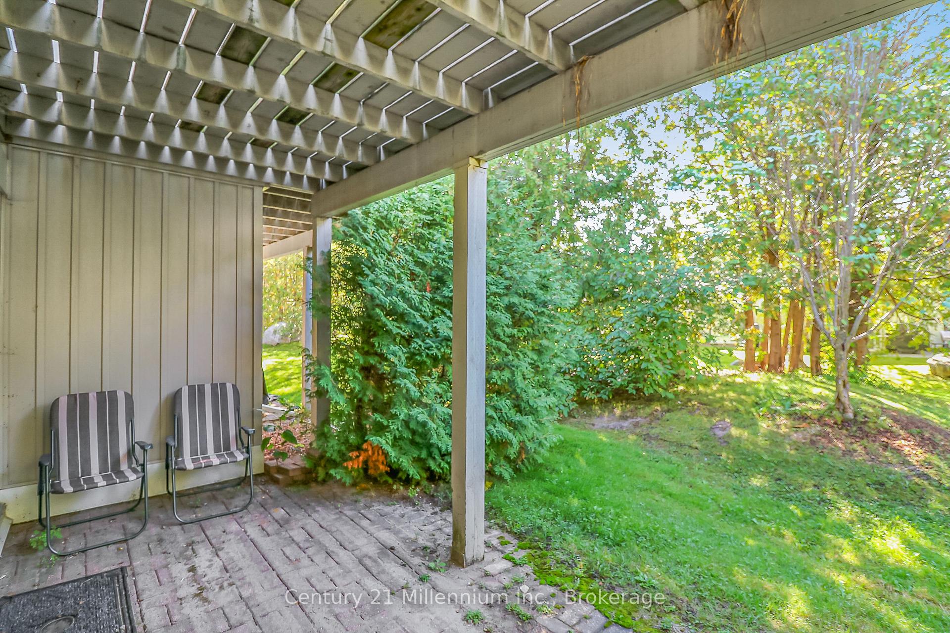 Photo 19 of 524 Oxbow Crescent, Collingwood — HOMEH