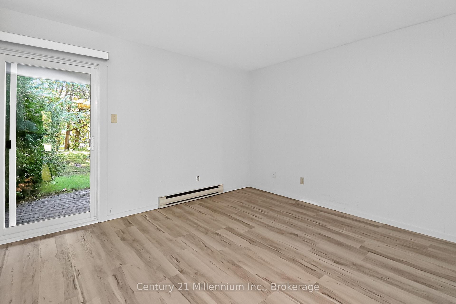 Photo 15 of 524 Oxbow Crescent, Collingwood — HOMEH