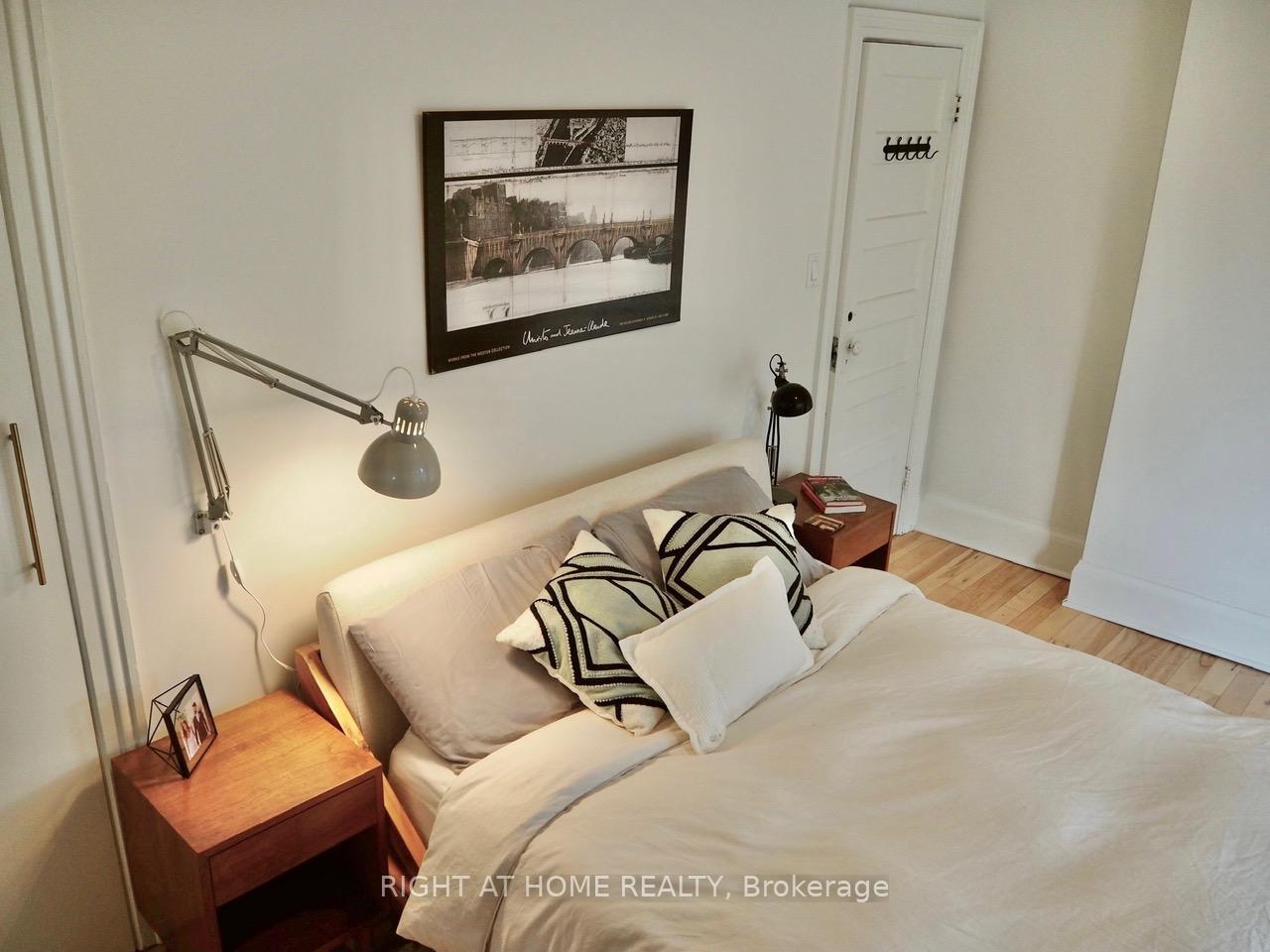 Photo 5 of 560 Crawford Street, Toronto, Palmerston-Little Italy — HOMEH