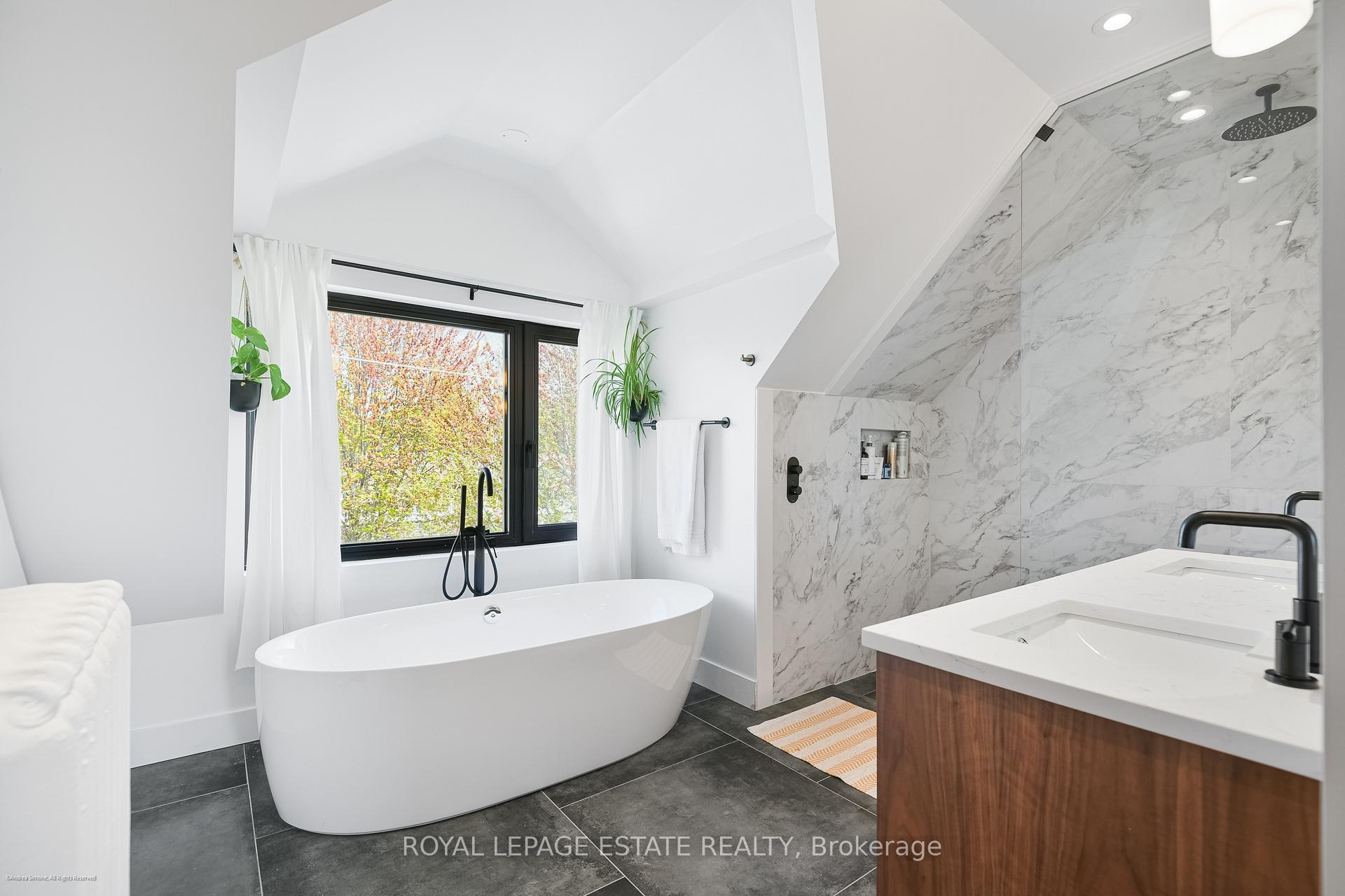 Photo 17 of 23 Fulton Avenue, Toronto, Playter Estates-Danforth — HOMEH