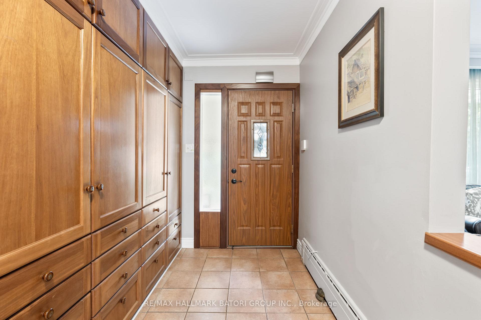 Photo 6 of Unit Main, 9 Wingate Place, Toronto, Forest Hill North — HOMEH