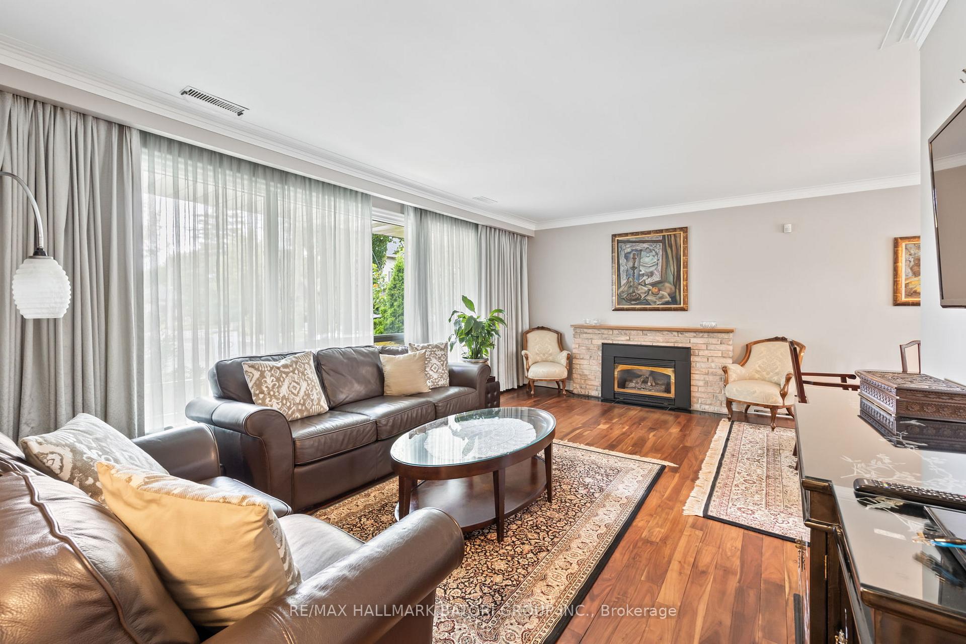Photo 2 of Unit Main, 9 Wingate Place, Toronto, Forest Hill North — HOMEH