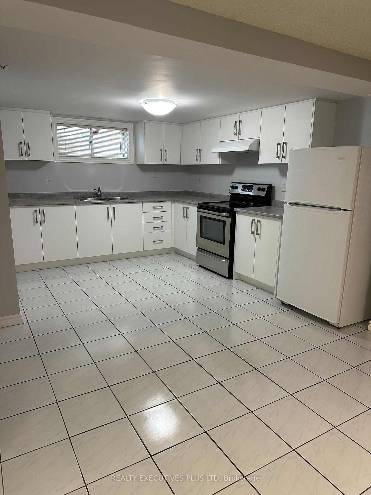 Photo 5 of 17 Gram Street, Vaughan, Maple — HOMEH