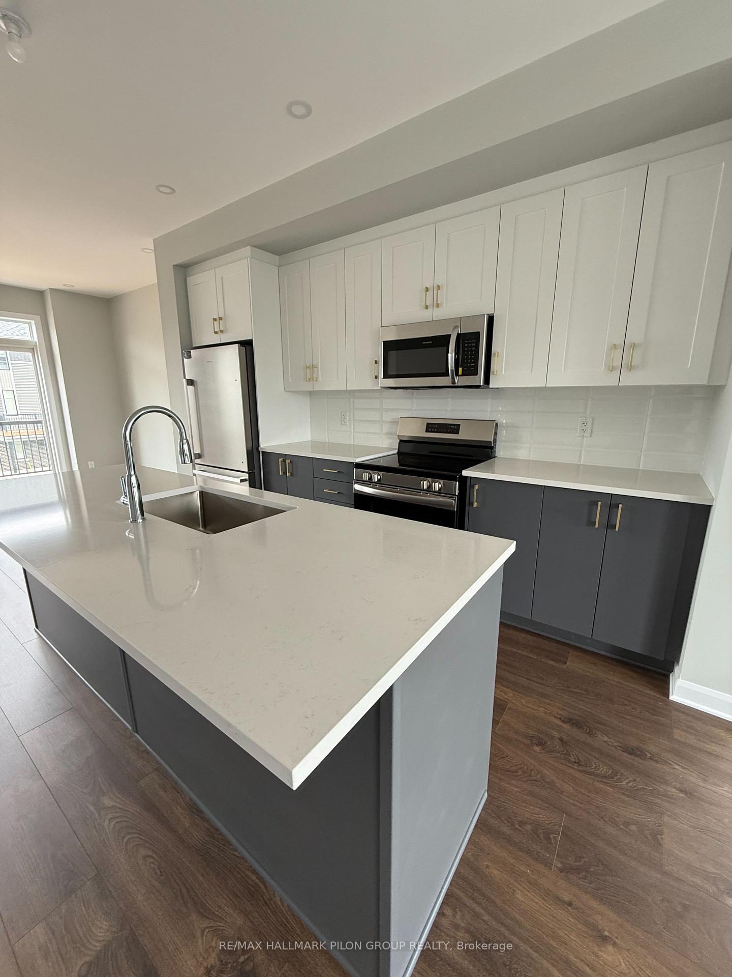 Photo 3 of 181 Gerry Lalonde Drive, Ottawa, Avalon West — HOMEH