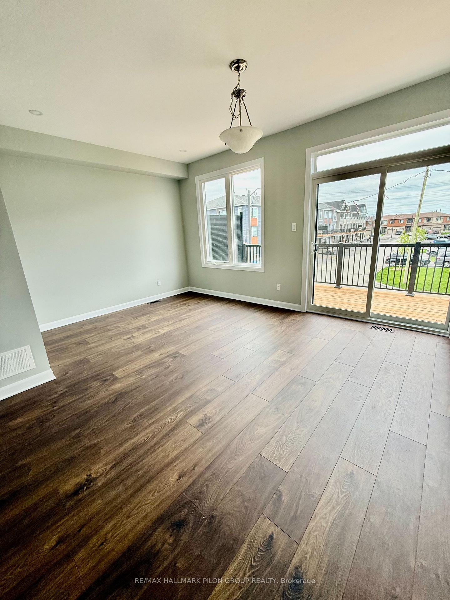 Photo 9 of 181 Gerry Lalonde Drive, Ottawa, Avalon West — HOMEH