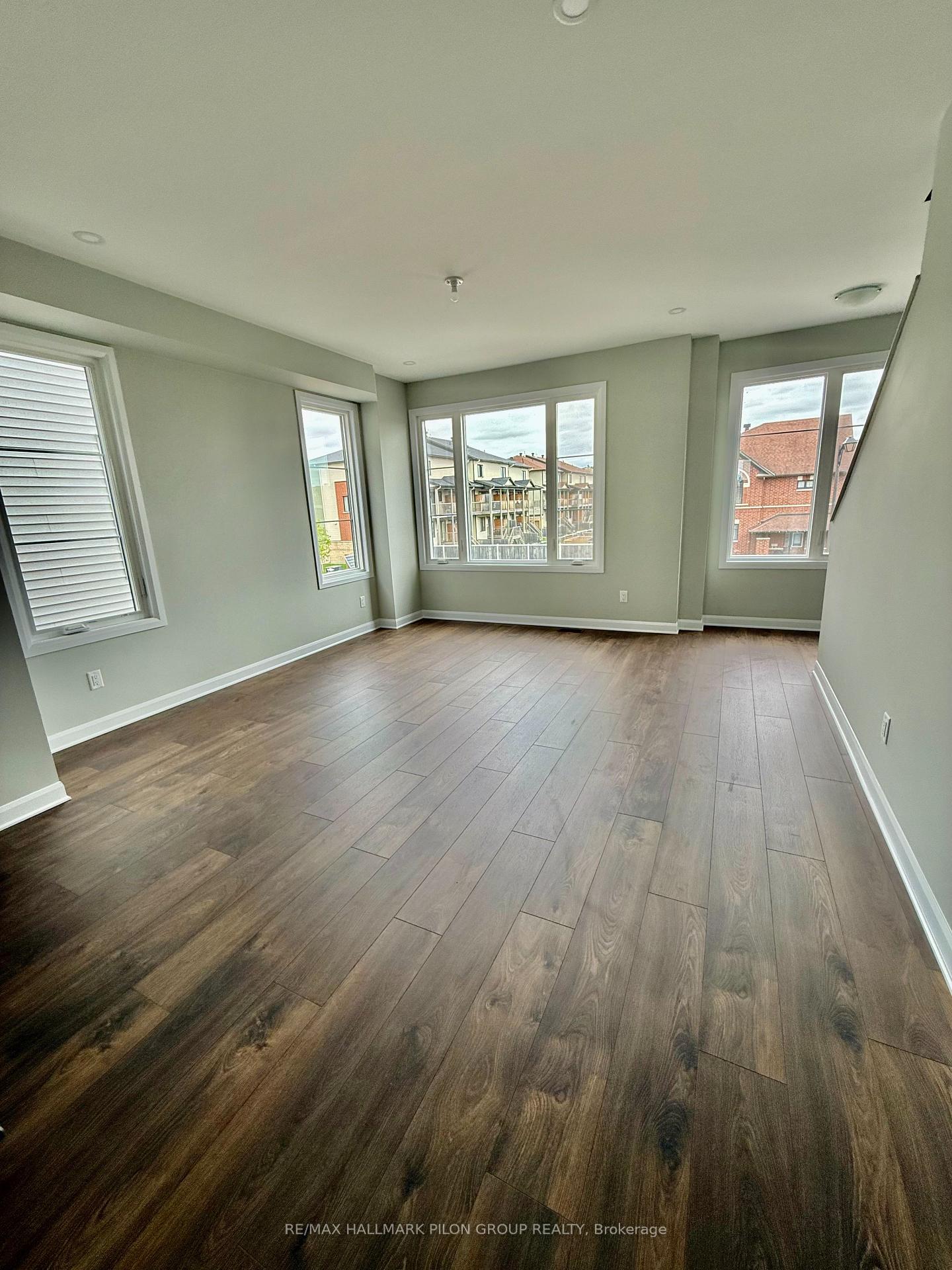 Photo 12 of 181 Gerry Lalonde Drive, Ottawa, Avalon West — HOMEH