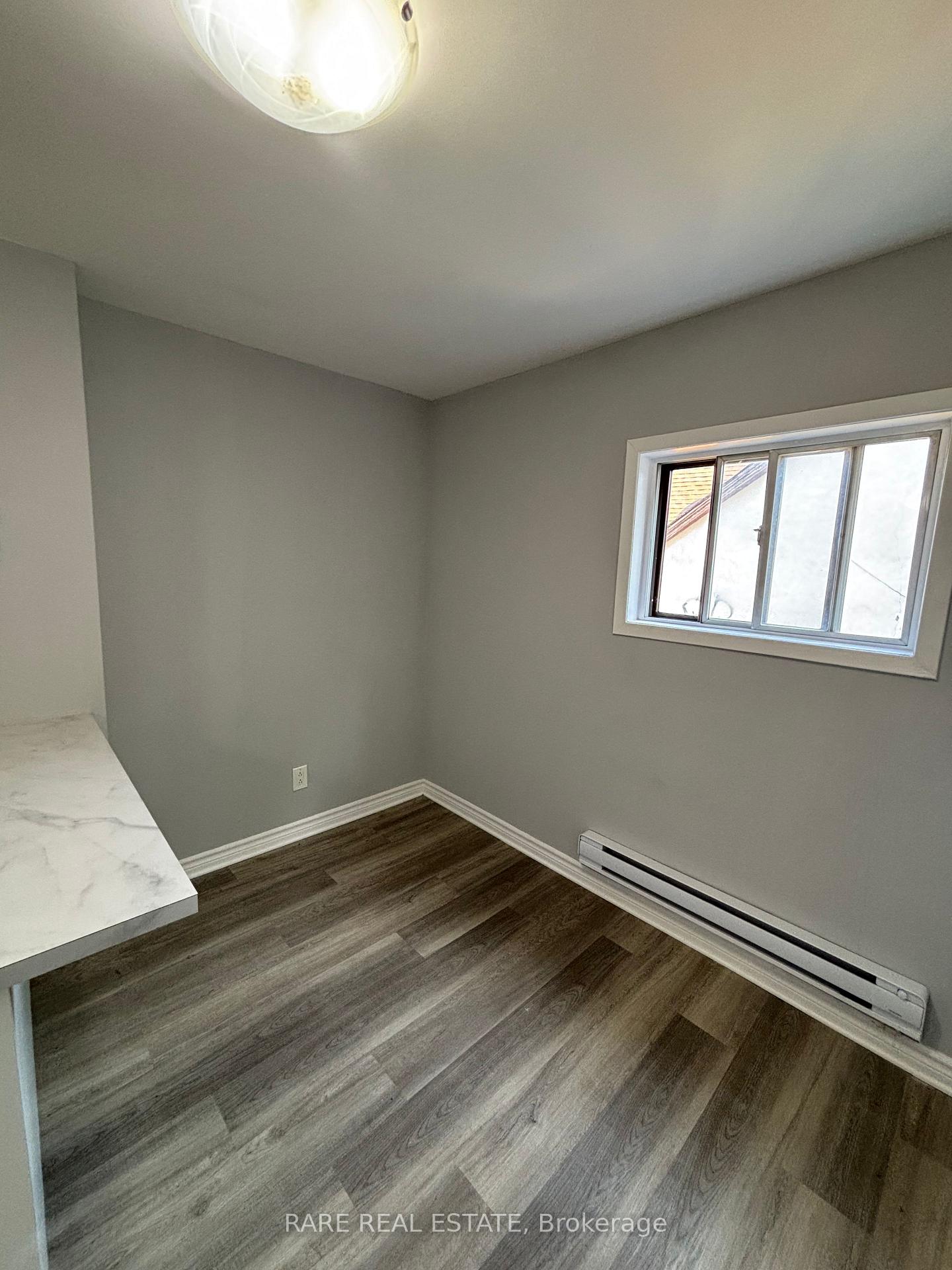 Photo 5 of Unit 4, 253 Augusta Avenue, Toronto, Kensington-Chinatown — HOMEH
