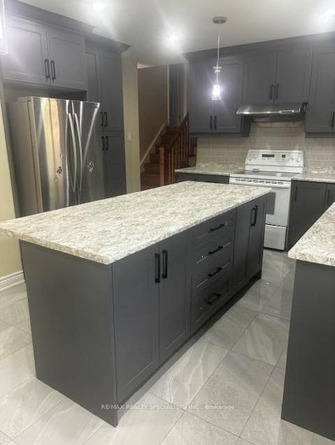 Photo 5 of Unit Upper, 20 Roseville Drive, Brampton, Brampton South — HOMEH