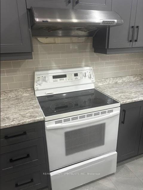 Photo 6 of Unit Upper, 20 Roseville Drive, Brampton, Brampton South — HOMEH