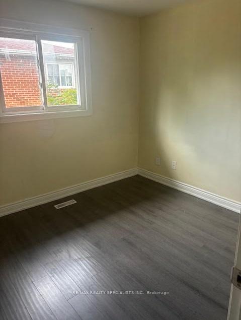 Photo 10 of Unit Upper, 20 Roseville Drive, Brampton, Brampton South — HOMEH