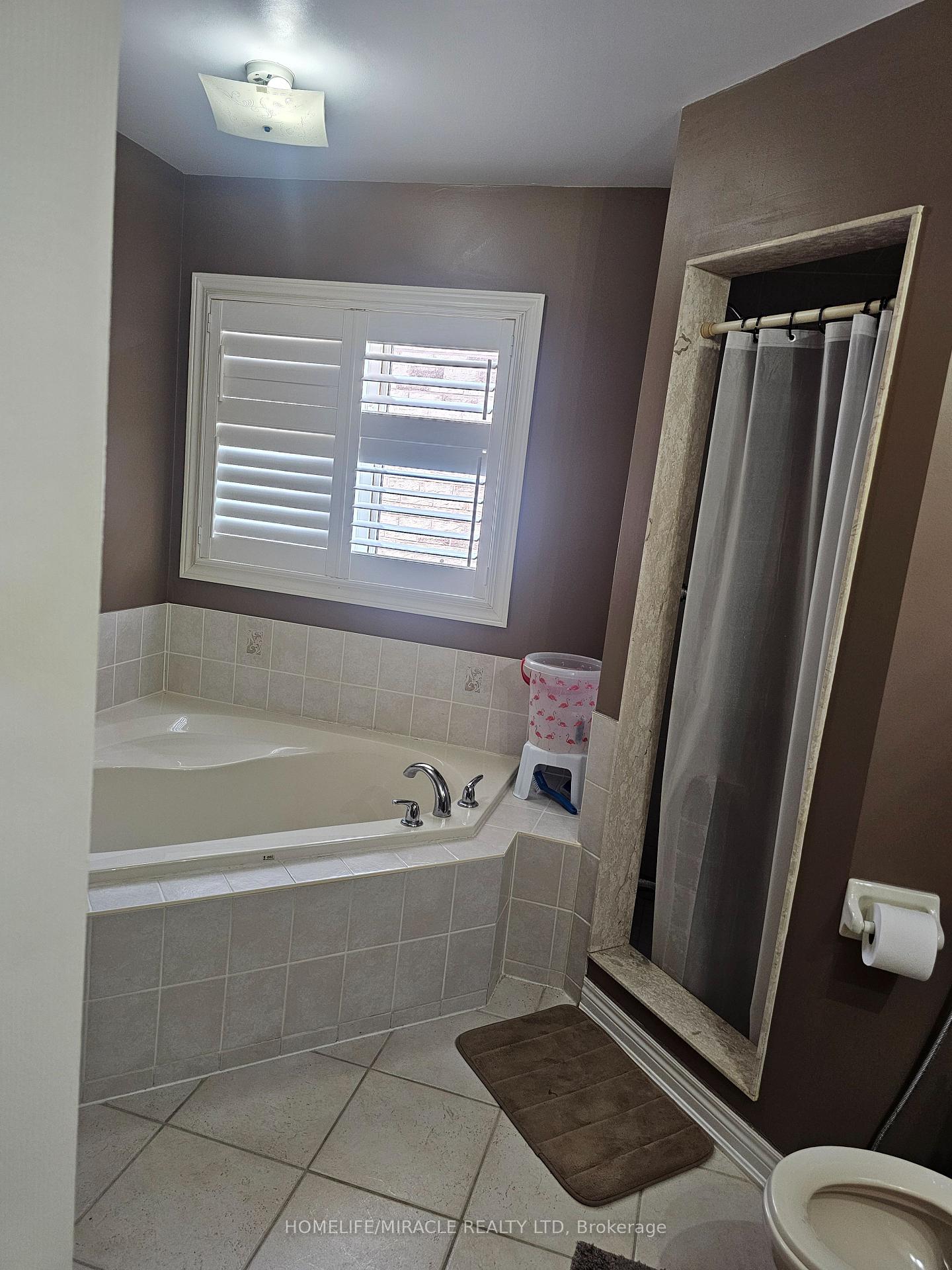 Photo 8 of 5 Percy Gate Road, Brampton, Fletcher's Meadow — HOMEH