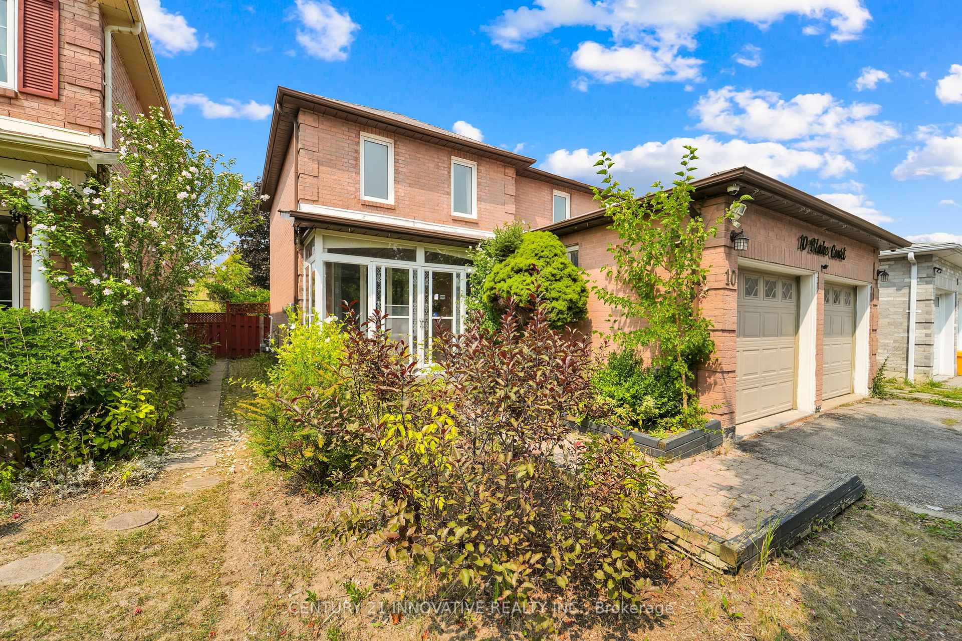 Photo 6 of 10 Blake Court, Ajax, Central — HOMEH
