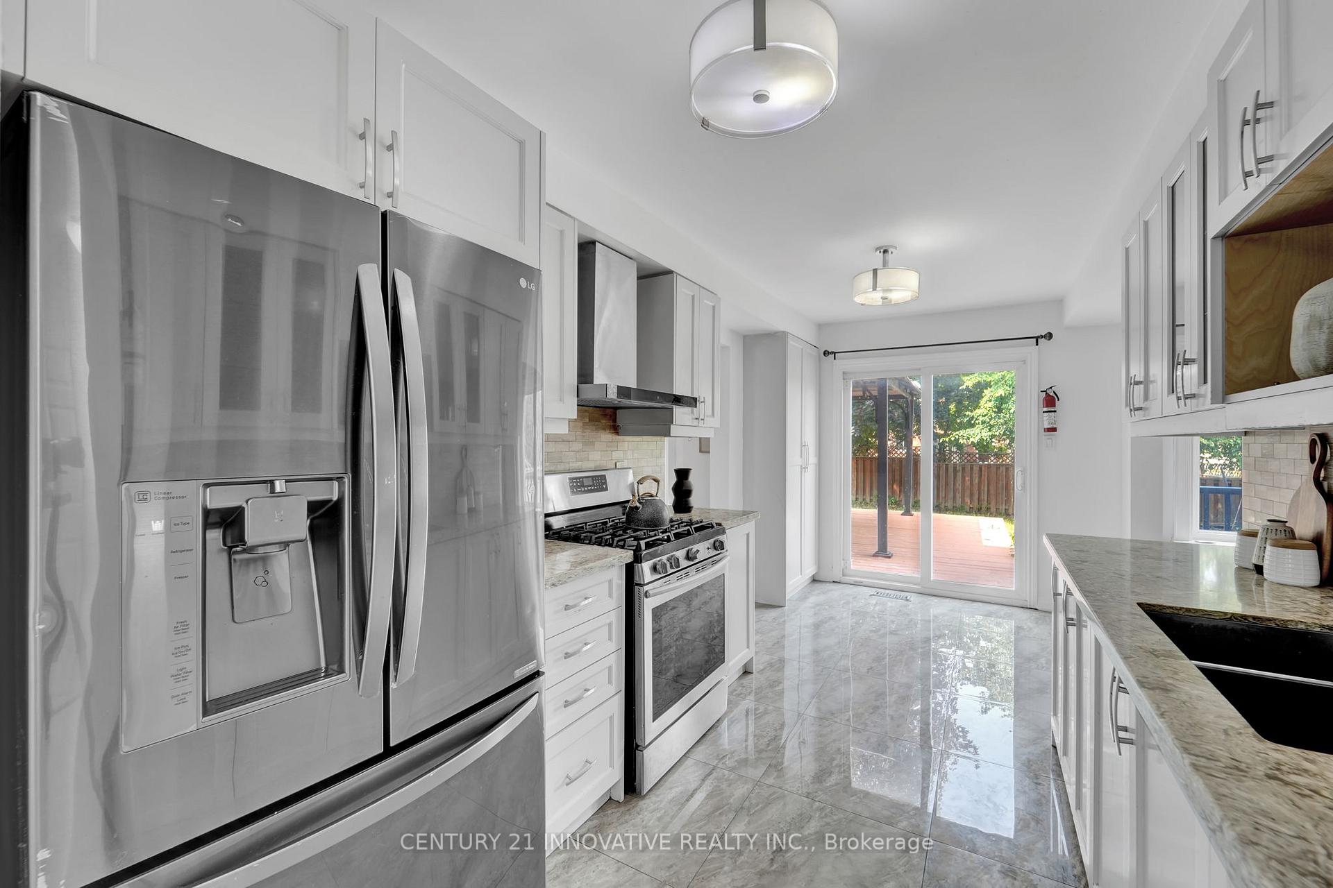 Photo 21 of 10 Blake Court, Ajax, Central — HOMEH