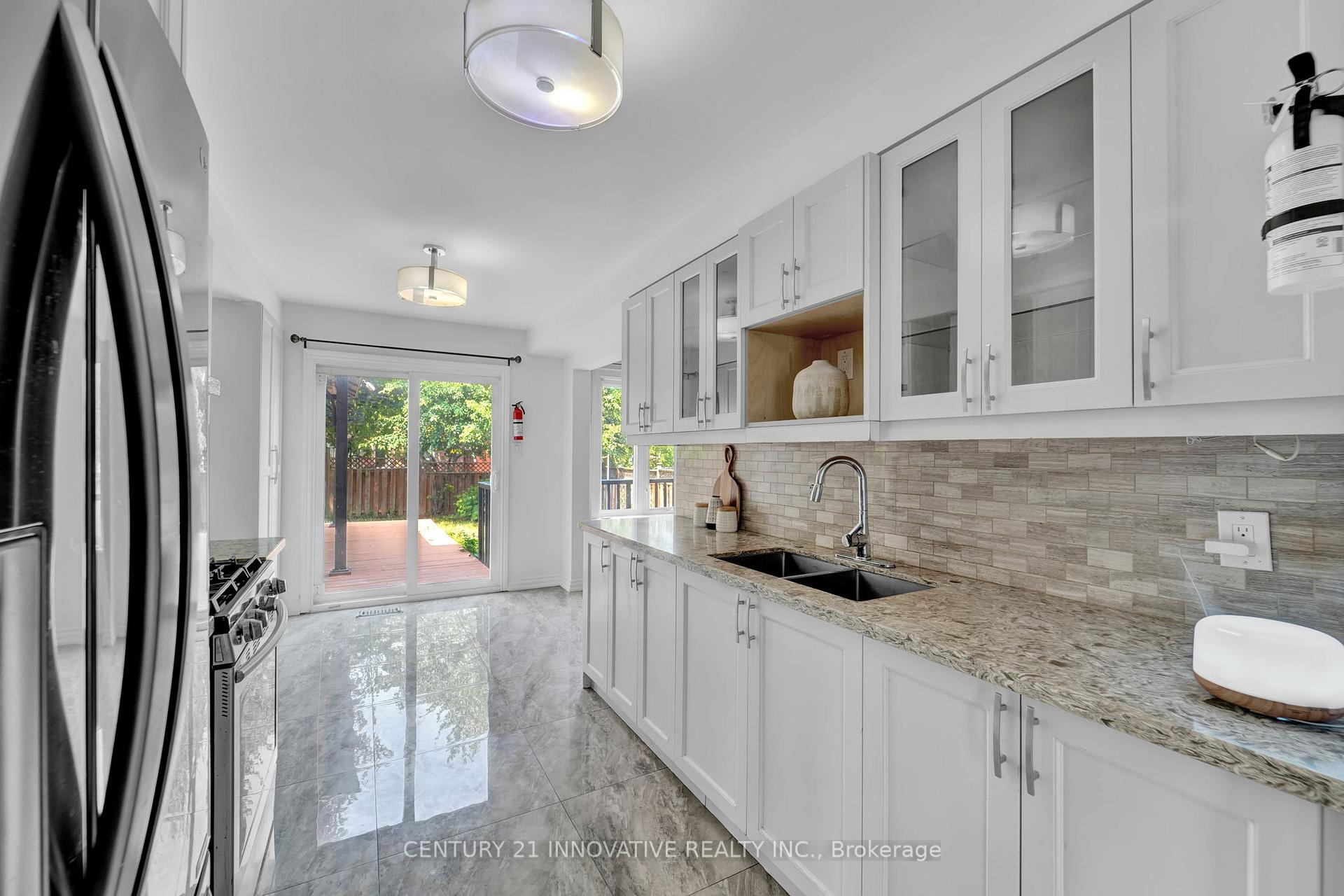 Photo 18 of 10 Blake Court, Ajax, Central — HOMEH