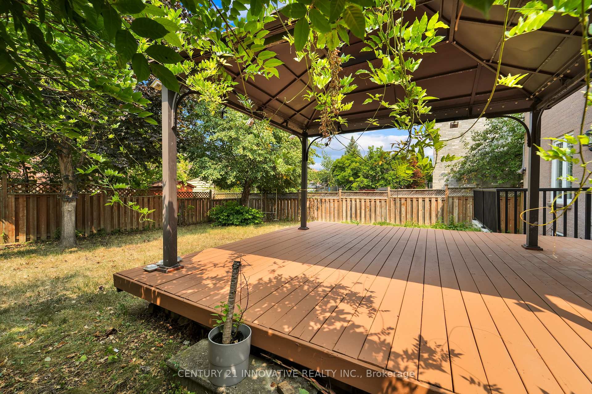 Photo 32 of 10 Blake Court, Ajax, Central — HOMEH