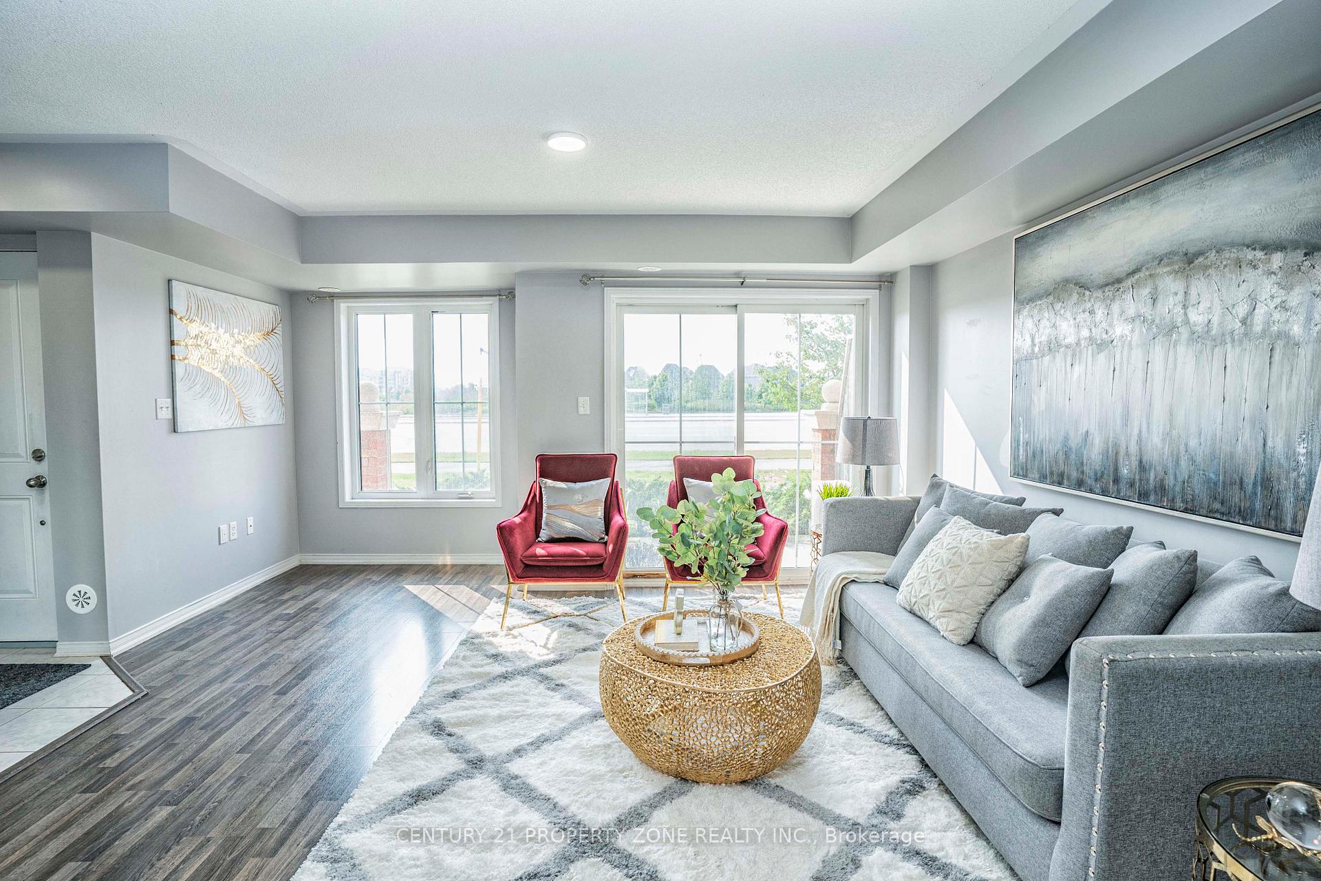 Photo 3 of Unit 4, 2500 Post Road, Oakville, River Oaks — HOMEH