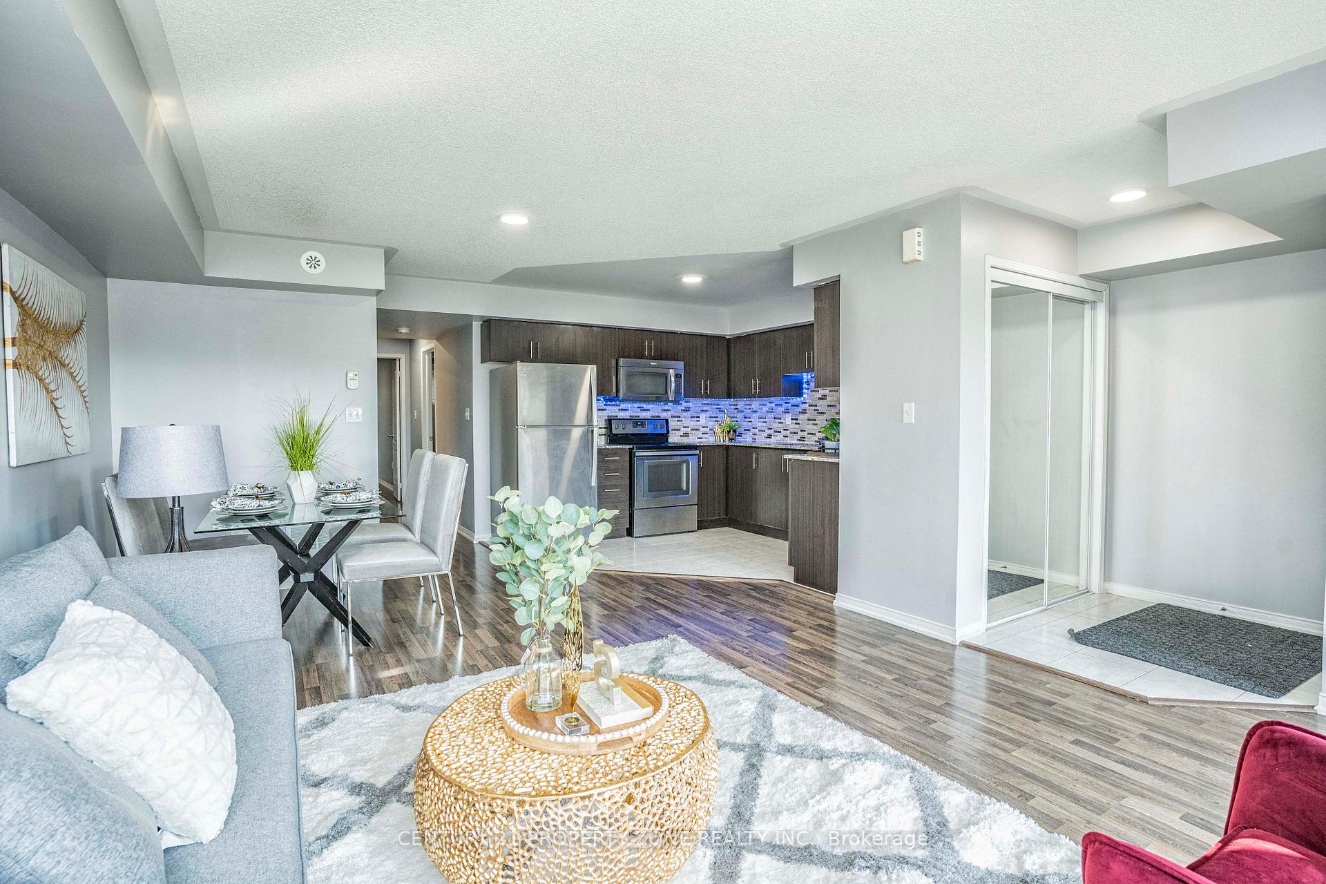 Photo 6 of Unit 4, 2500 Post Road, Oakville, River Oaks — HOMEH