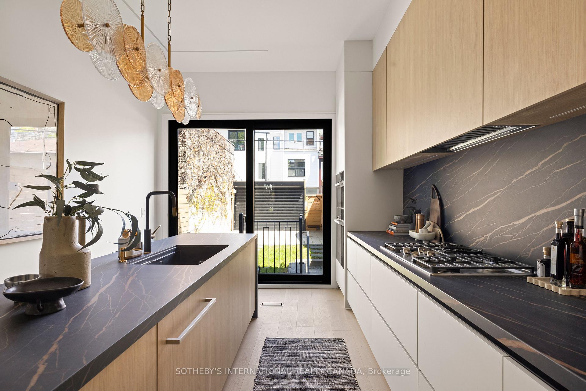 Photo 31 of 121 Major Street, Toronto, University — HOMEH