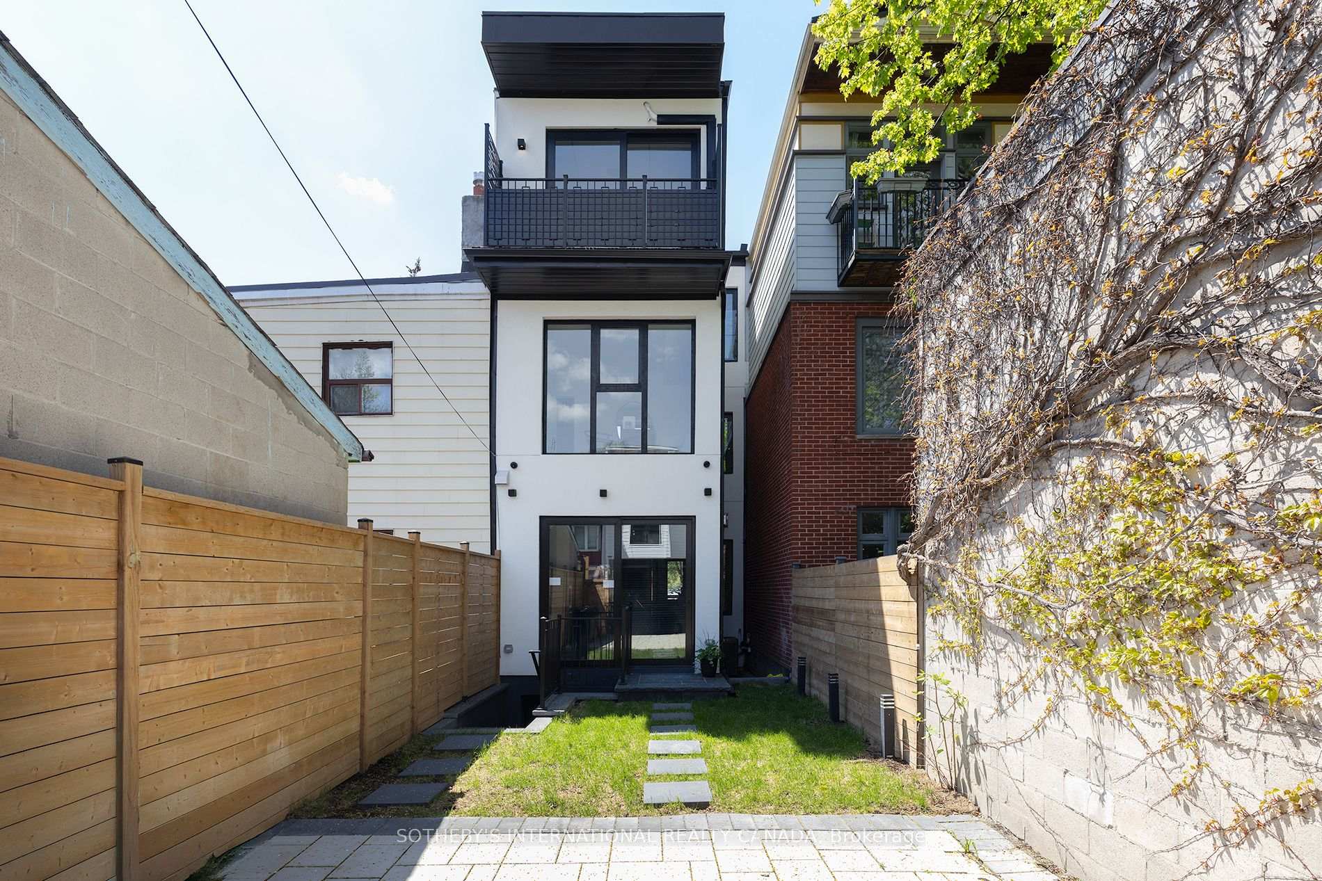 Photo 35 of 121 Major Street, Toronto, University — HOMEH