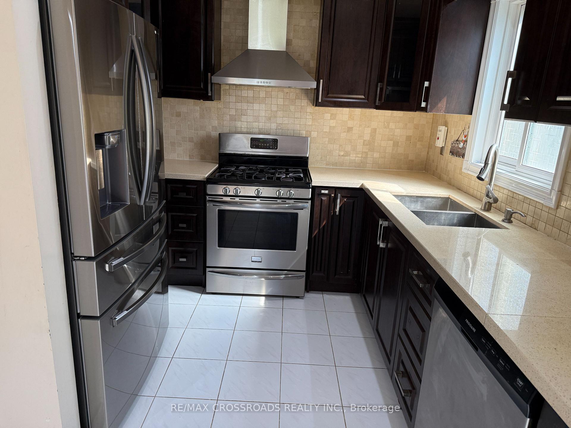 Photo 15 of Unit Main, 80 Terrosa Road, Markham, Middlefield — HOMEH