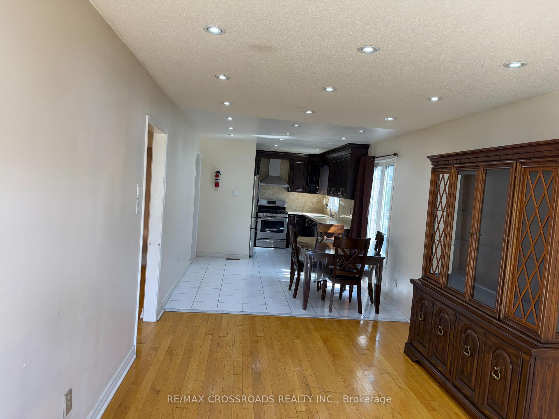 Photo 20 of Unit Main, 80 Terrosa Road, Markham, Middlefield — HOMEH