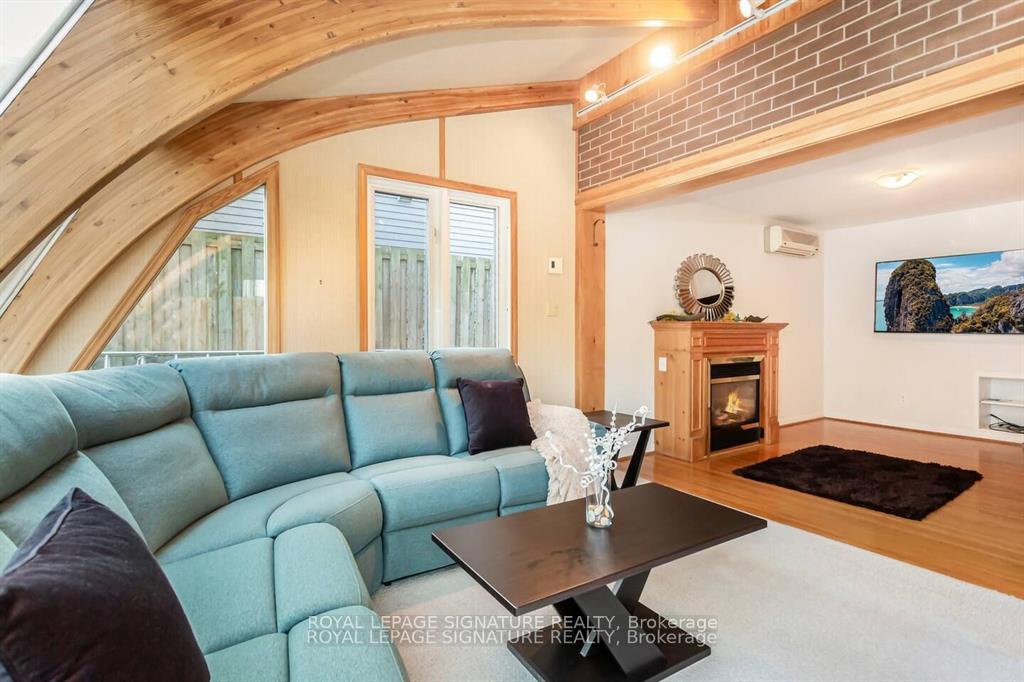 Photo 2 of 153 Ulster Drive, Oakville, Bronte — HOMEH
