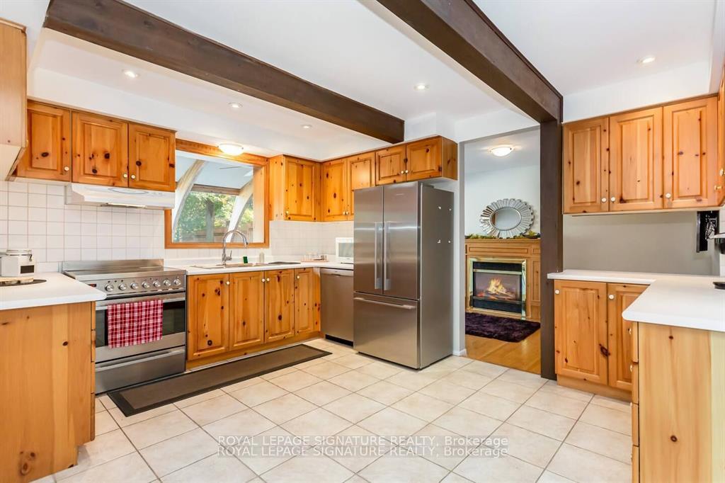 Photo 8 of 153 Ulster Drive, Oakville, Bronte — HOMEH