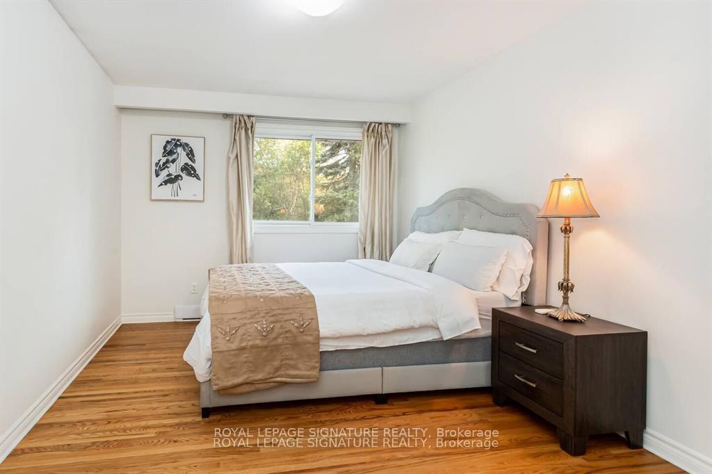 Photo 17 of 153 Ulster Drive, Oakville, Bronte — HOMEH