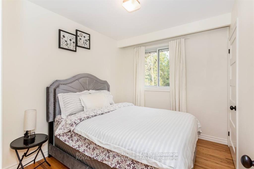Photo 16 of 153 Ulster Drive, Oakville, Bronte — HOMEH