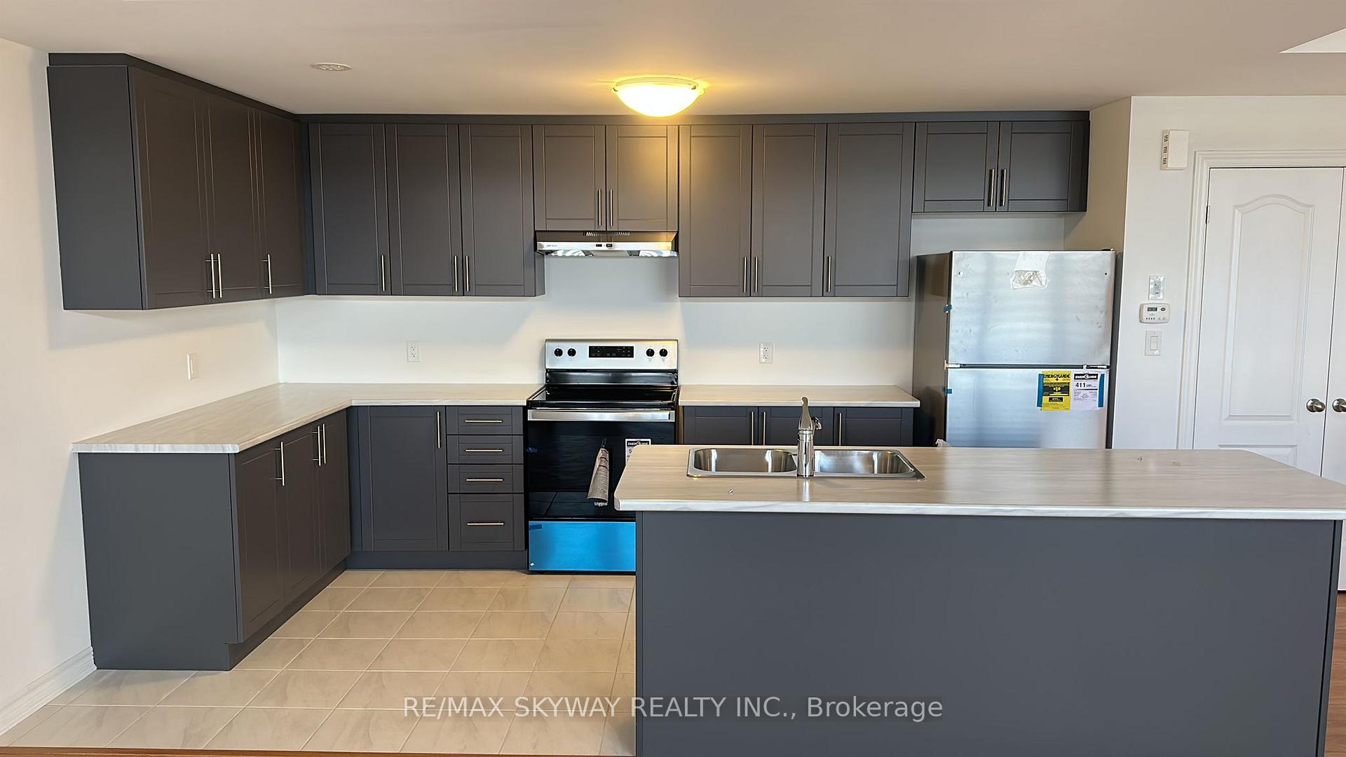 Photo 8 of 425 Dougall Avenue, Caledon, Rural Caledon — HOMEH