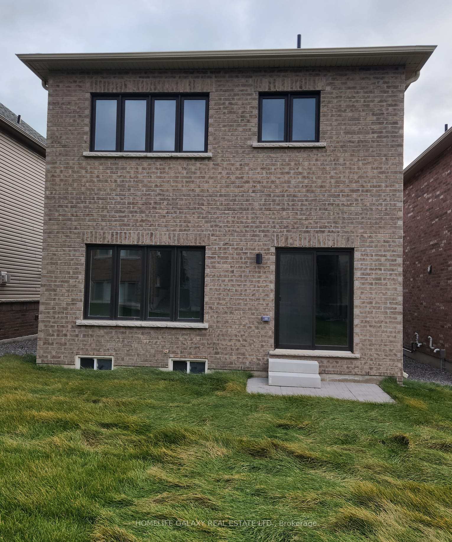 Photo 7 of 178 Flood Avenue, Clarington, Newcastle — HOMEH