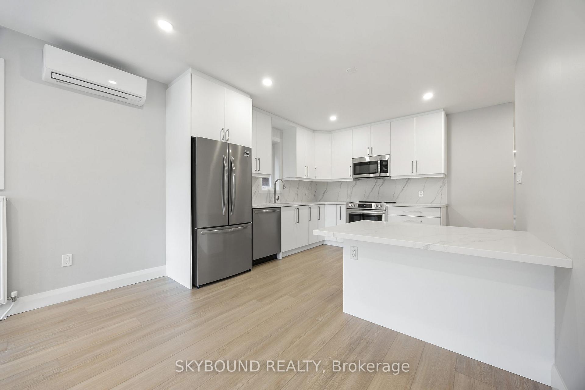 Photo 4 of Unit Unit 1, 1731 Dufferin Street, Toronto, Oakwood Village — HOMEH