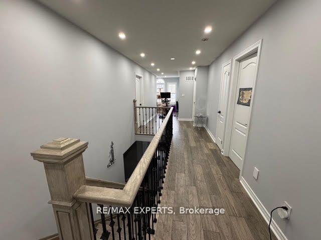 Photo 9 of 17 Belleville Drive, Brampton, Vales of Castlemore North — HOMEH