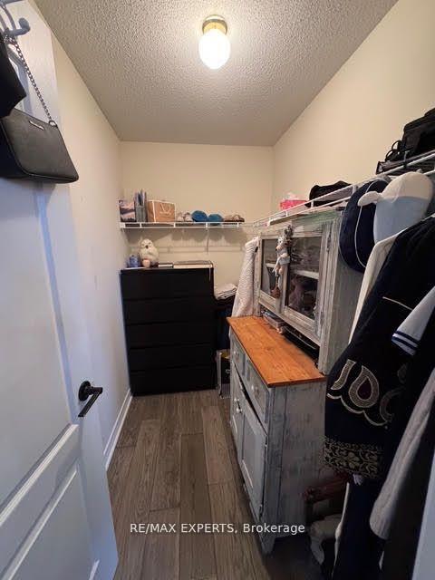 Photo 18 of 17 Belleville Drive, Brampton, Vales of Castlemore North — HOMEH