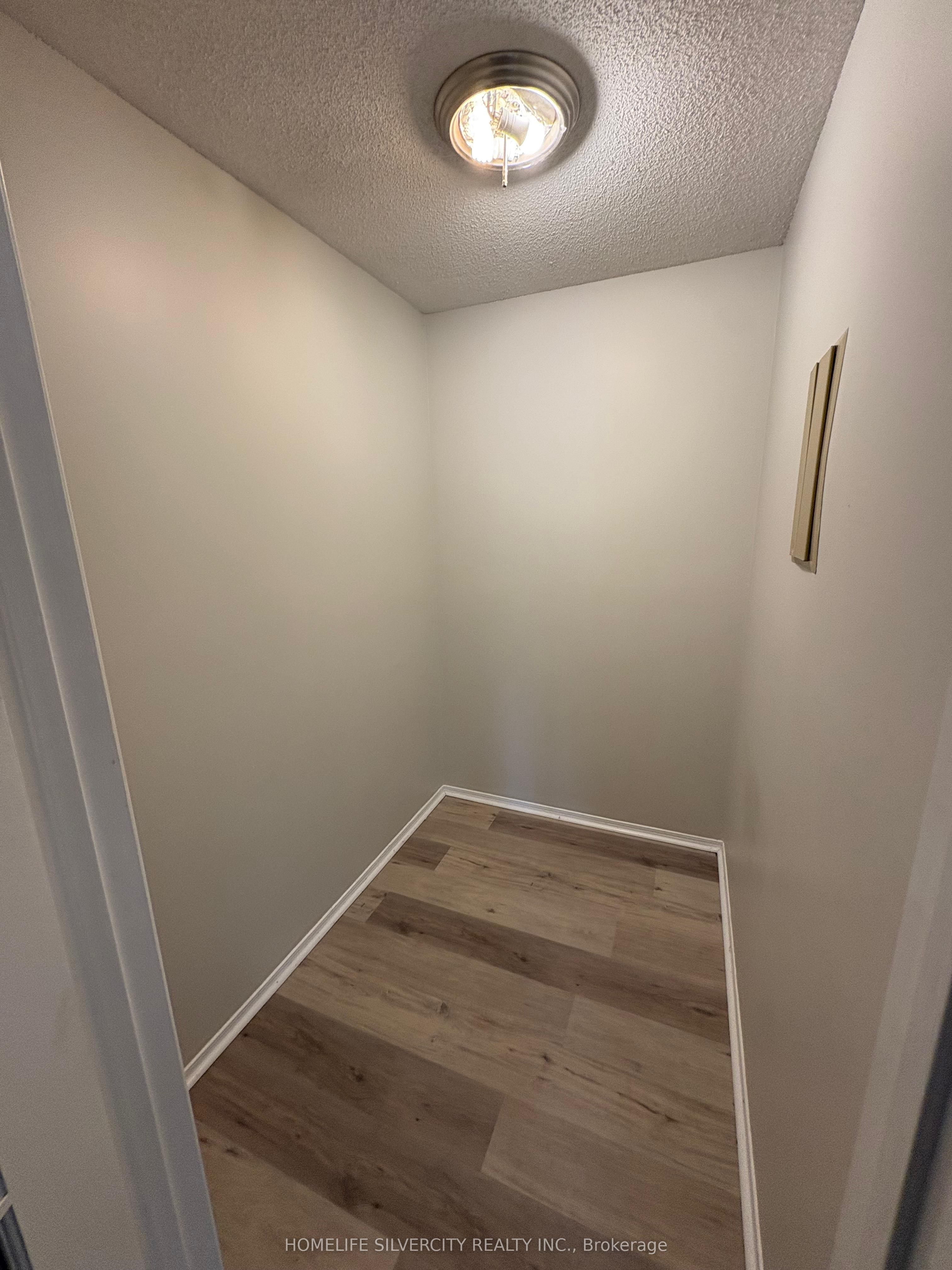 Photo 10 of 11450 Glen Abbey Gate, Oakville, Glen Abbey — HOMEH
