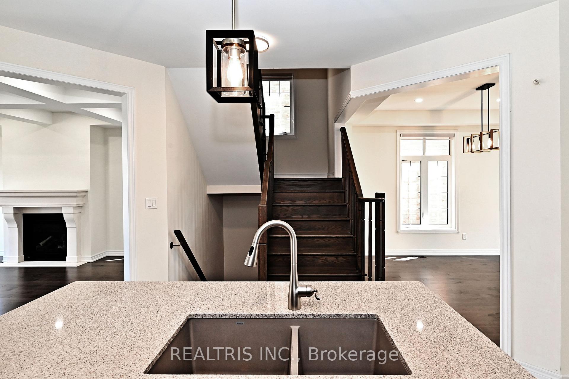 Photo 20 of 35 Gordon Landon Drive, Markham, Cornell — HOMEH