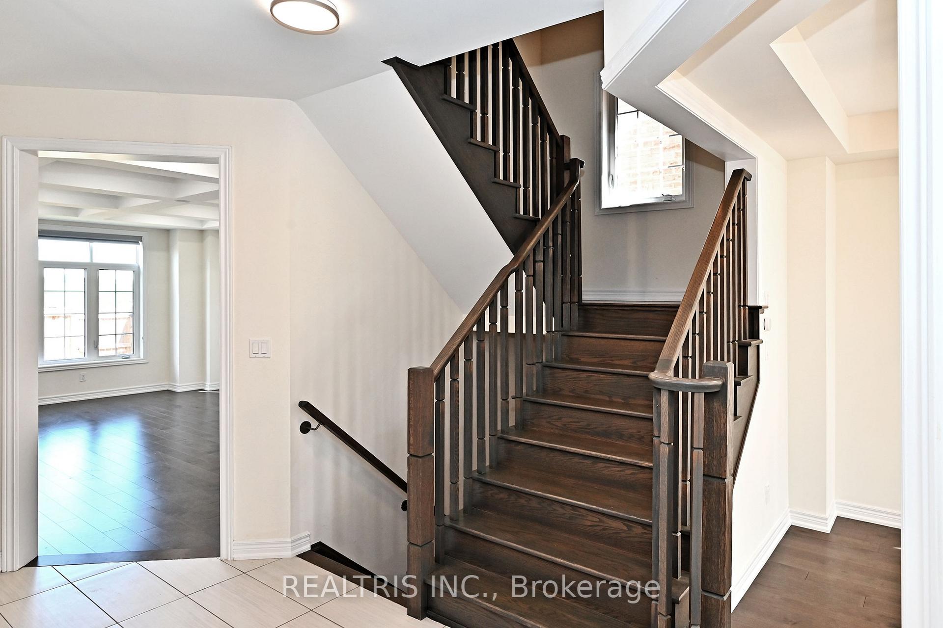 Photo 11 of 35 Gordon Landon Drive, Markham, Cornell — HOMEH