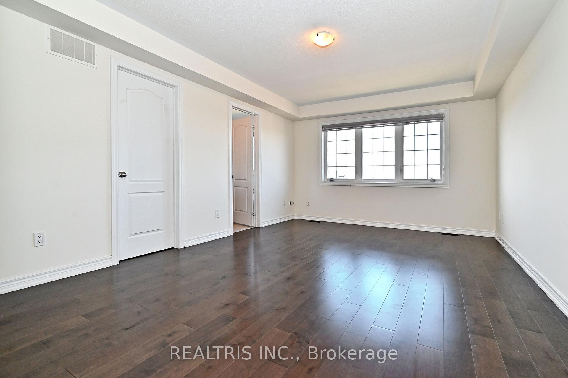 Photo 14 of 35 Gordon Landon Drive, Markham, Cornell — HOMEH