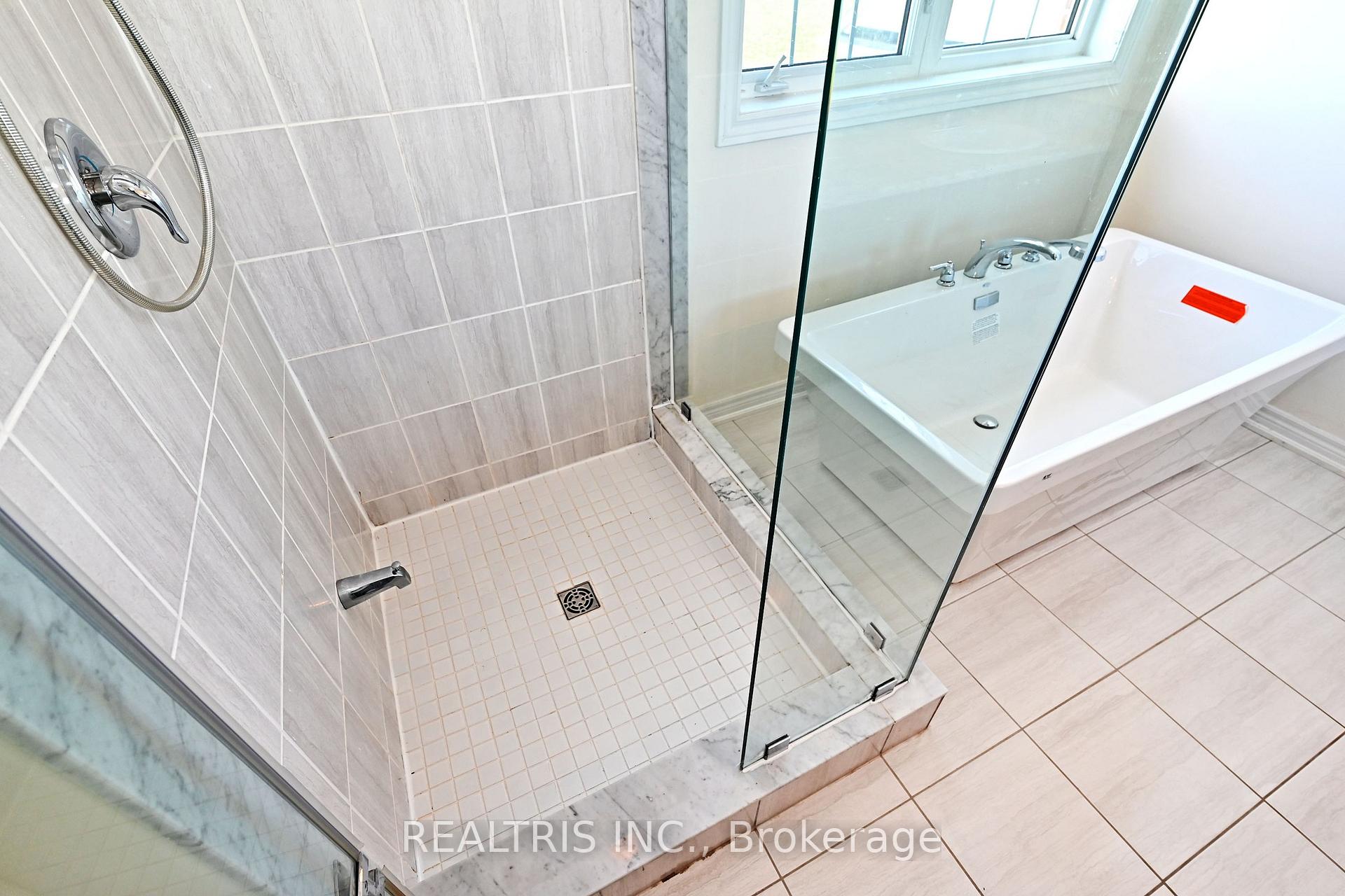 Photo 33 of 35 Gordon Landon Drive, Markham, Cornell — HOMEH