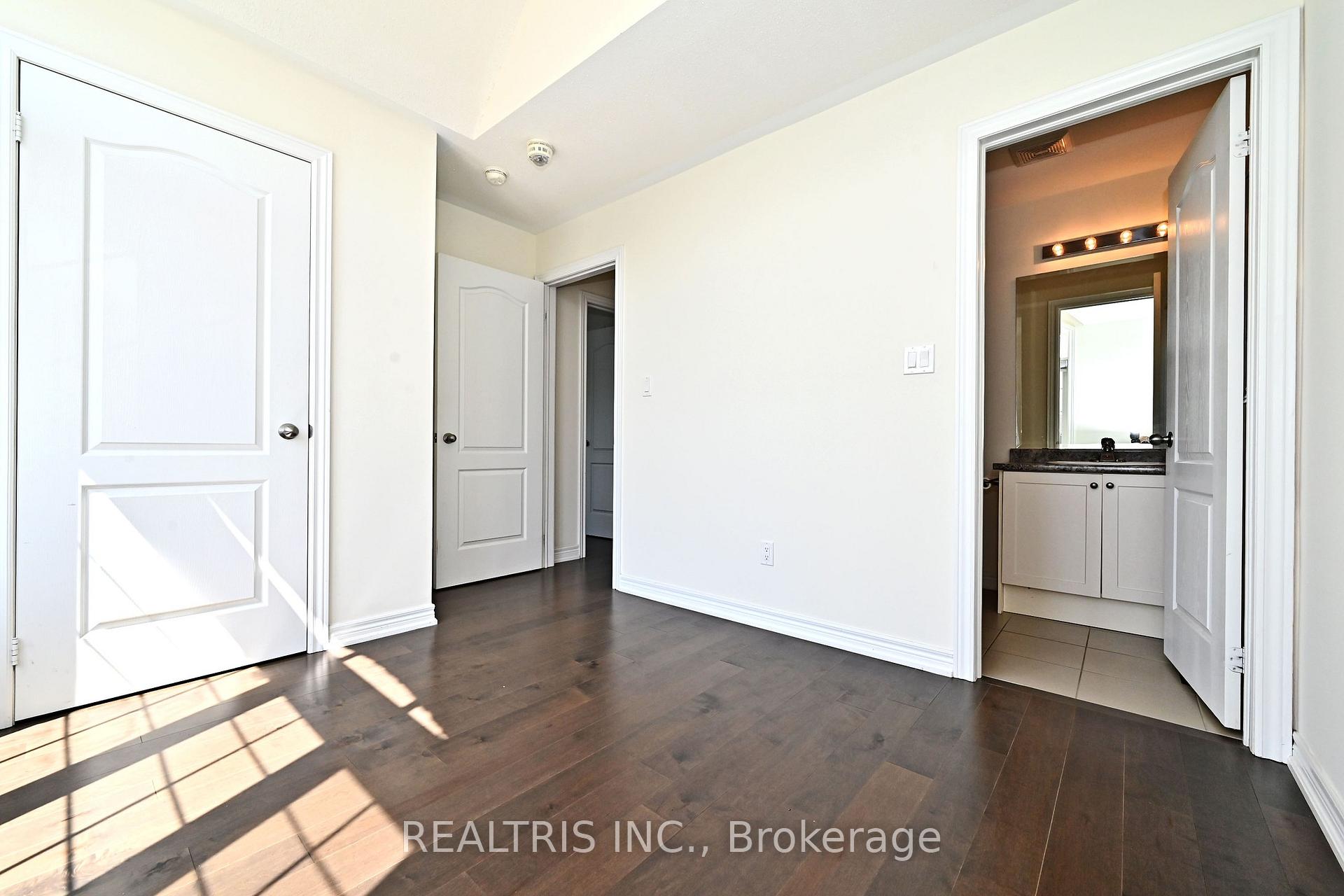 Photo 32 of 35 Gordon Landon Drive, Markham, Cornell — HOMEH