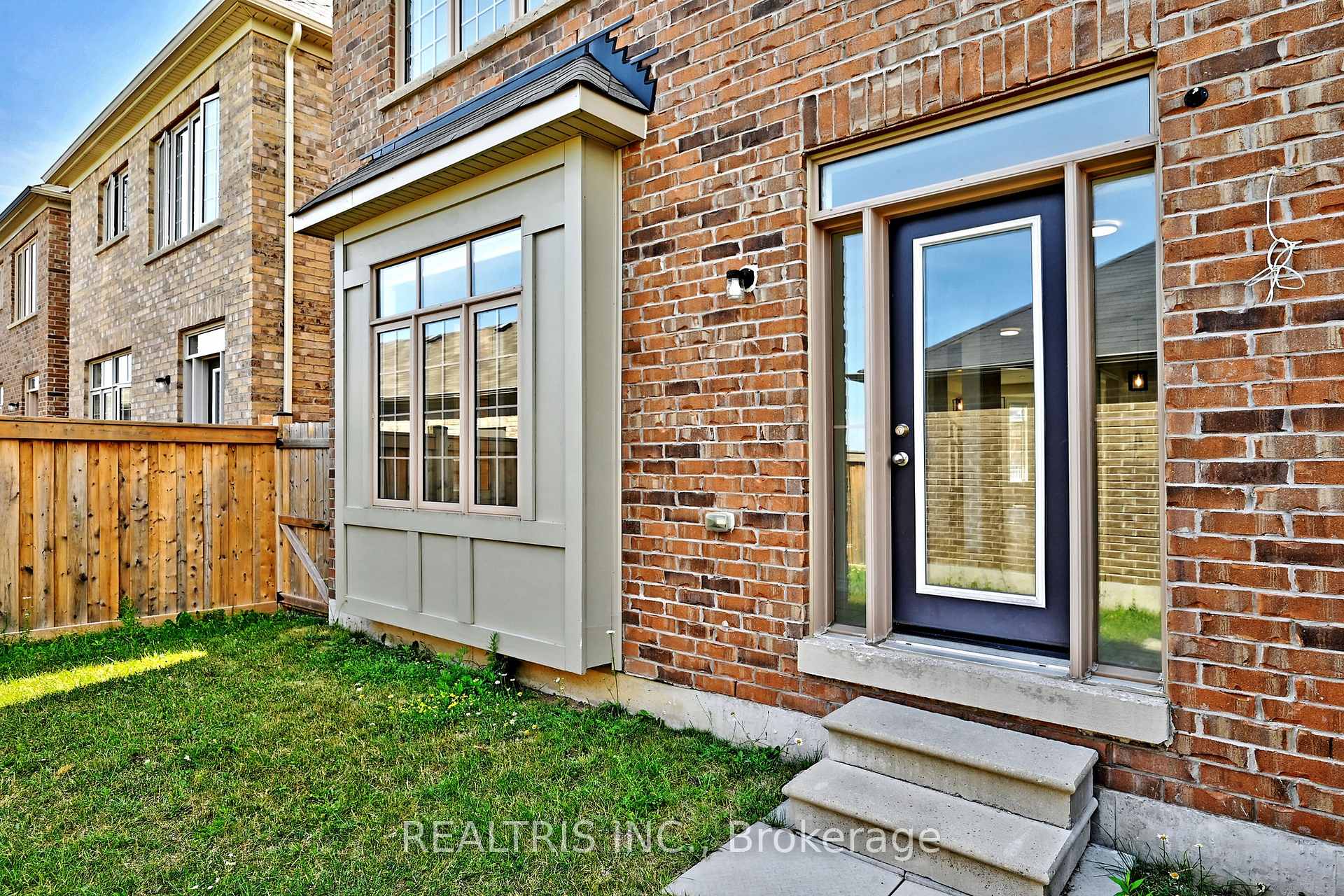 Photo 36 of 35 Gordon Landon Drive, Markham, Cornell — HOMEH