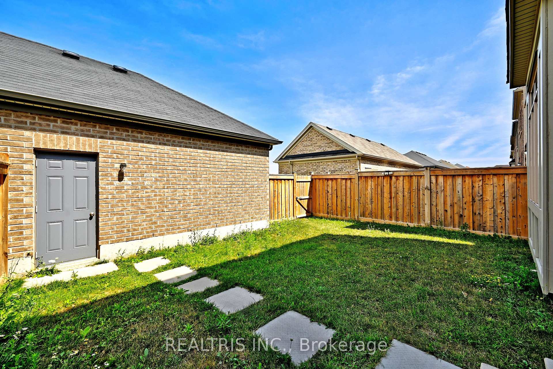 Photo 29 of 35 Gordon Landon Drive, Markham, Cornell — HOMEH